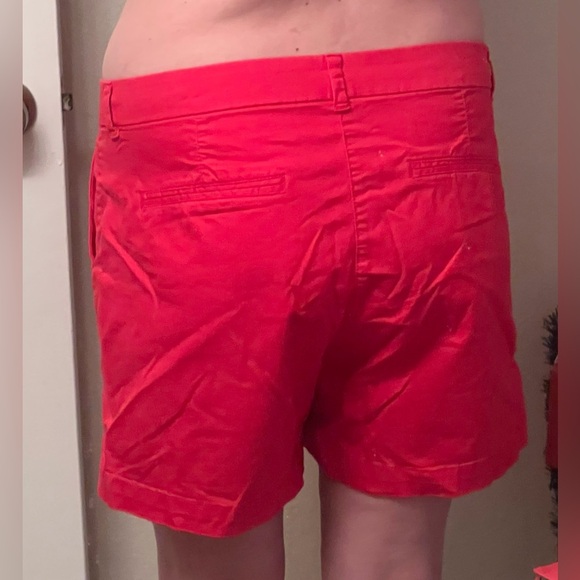 Old Navy 16 Bright red short, very good condition 👍🏼 - Picture 5 of 7